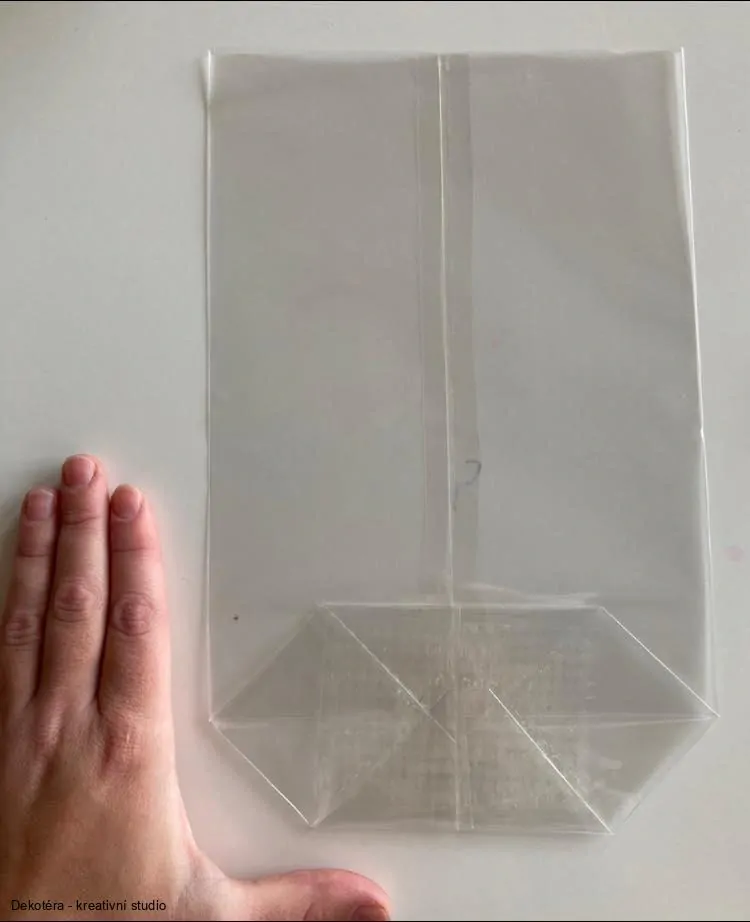 Celofánový sáček s křížovým dnem 17 * 27 cm